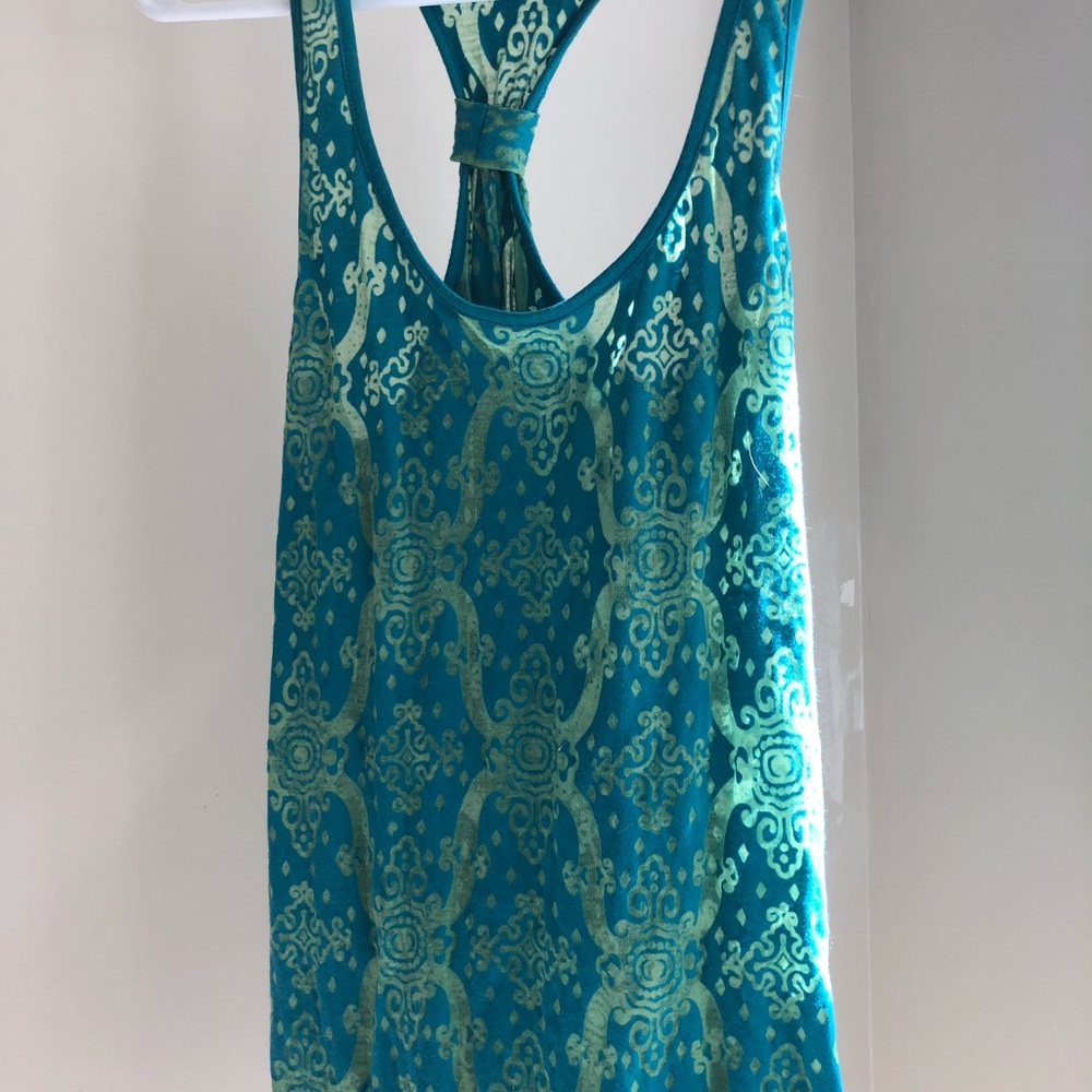 Patterned Tank Top - Picture 2 of 3